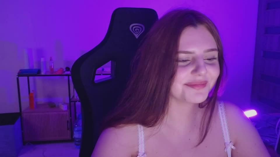 lia_lil Adult Chat August 6, 2026