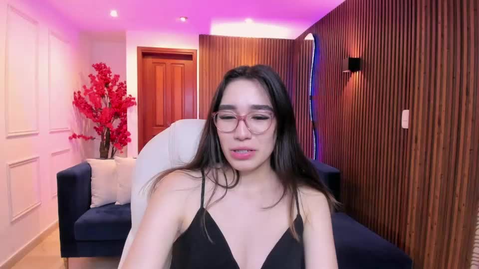 emma_caarter Adult Chat August 6, 2026