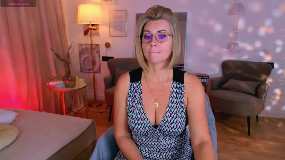 annielight Adult Chat August 6, 2026