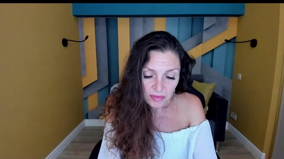 ellalongs Adult Chat August 6, 2026
