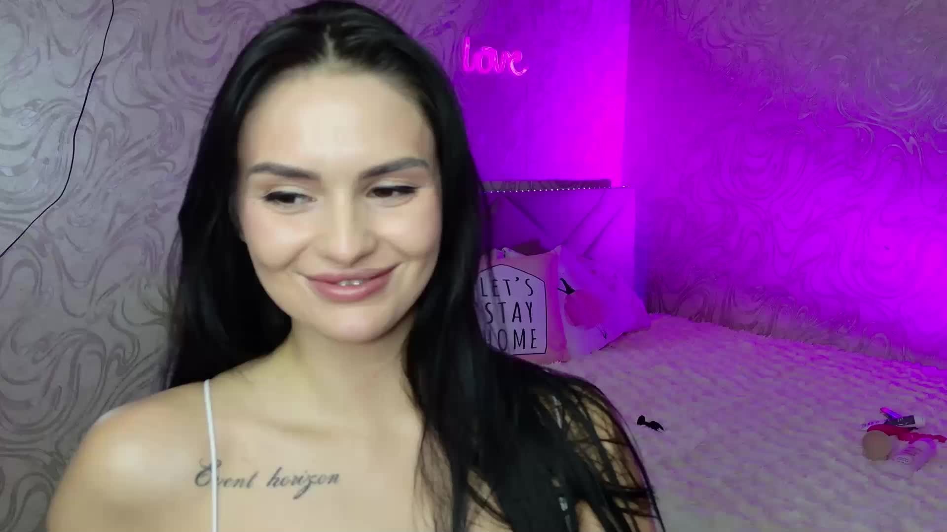 MilaSweety1 Adult Chat August 6, 2026