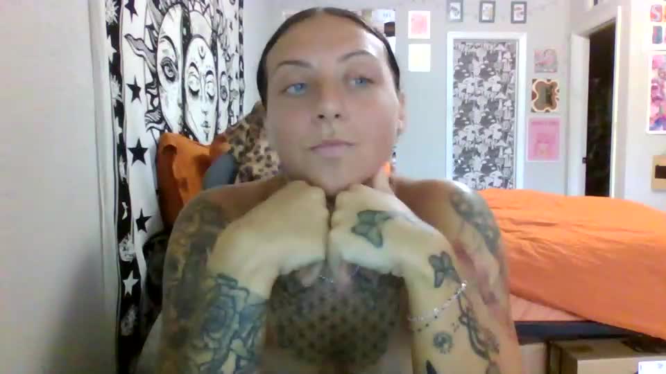 sexytatslut369 Adult Chat August 6, 2026