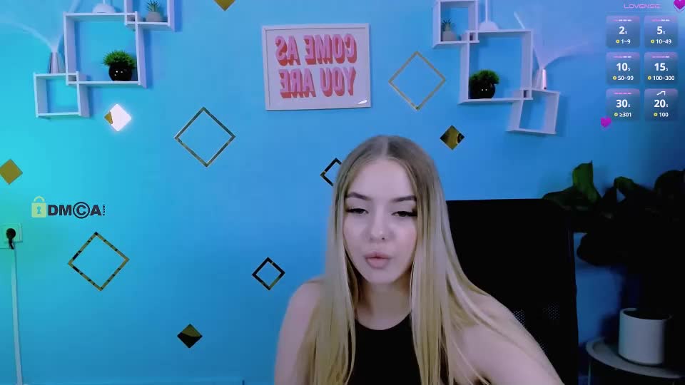 viola_sweet_ Adult Chat August 6, 2026