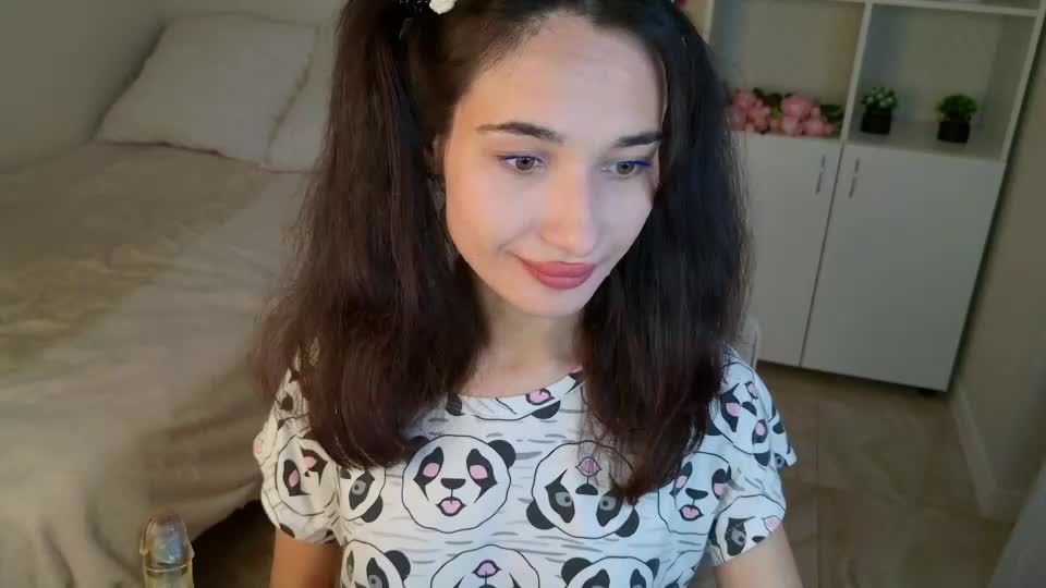 eleonoraa_sun Adult Chat August 7, 2026