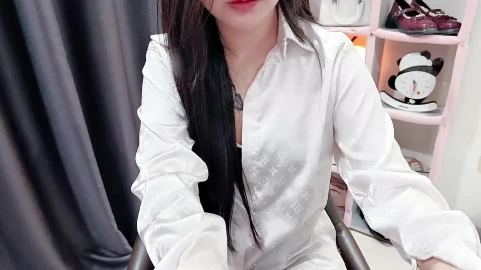 hellokitty_sexy Adult Chat August 6, 2026