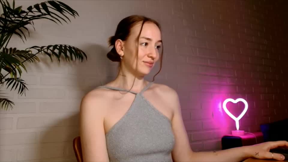 whiteprincessluna Adult Chat August 7, 2026