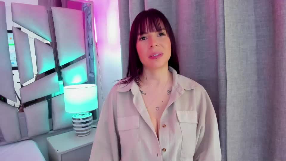 _valeria_saenz_ Adult Chat August 7, 2026