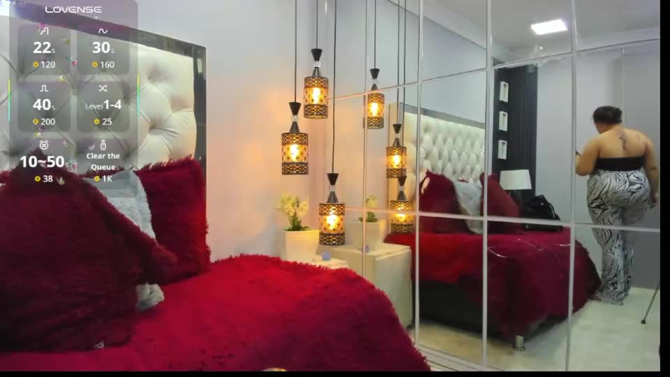 zara_moon1 Adult Chat August 6, 2026