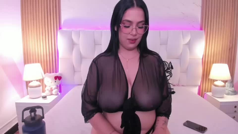 chloe_parker_ Adult Chat August 6, 2026