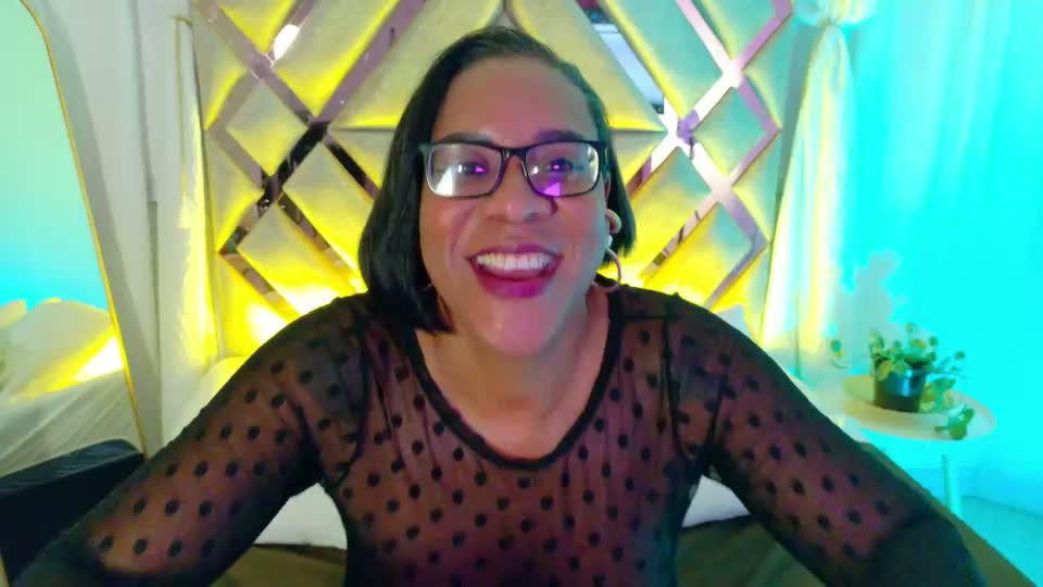 milamonroexx Adult Chat August 6, 2026
