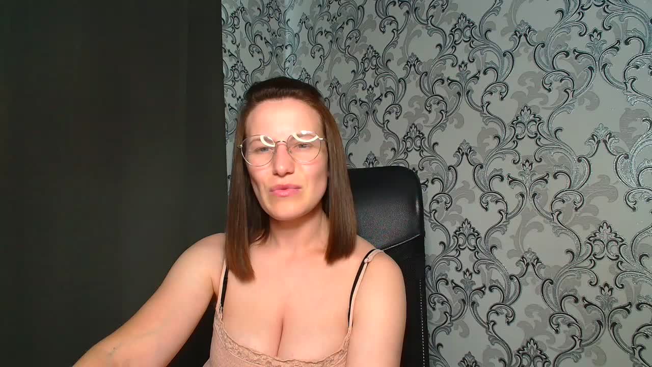BellaKisss1 Adult Chat August 7, 2026