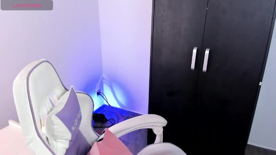 luna_rose10 Adult Chat August 6, 2026