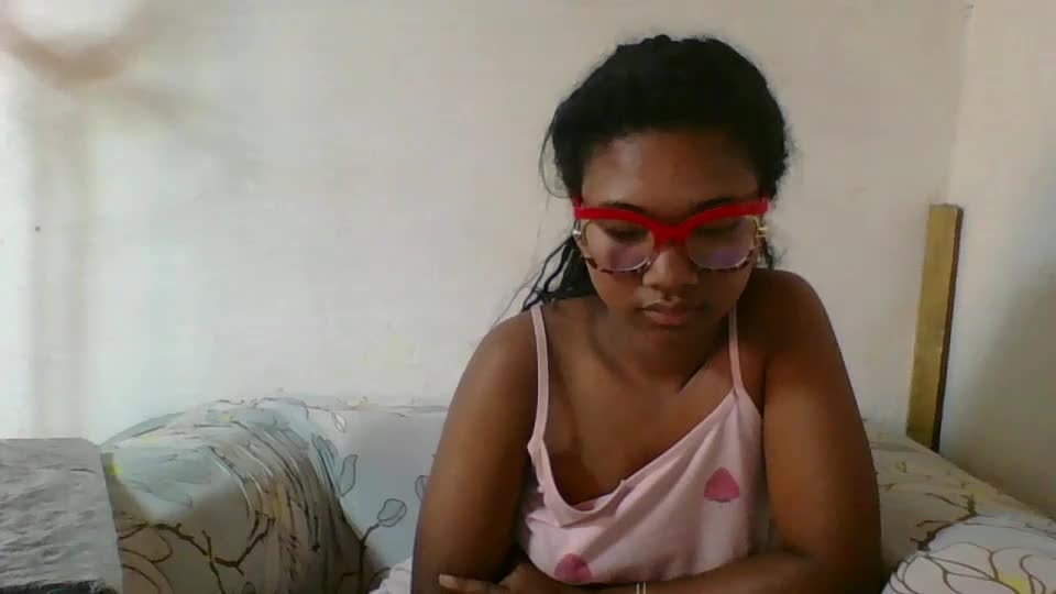 nickiqqyuu Adult Chat August 7, 2026