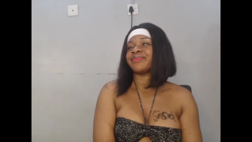 chocox_petitqueen Adult Chat August 7, 2026