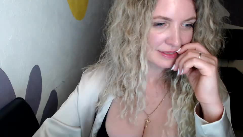 luxdonna Adult Chat August 7, 2026