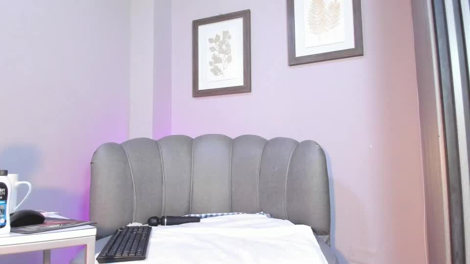 roxanna_moore2 Adult Chat August 7, 2026