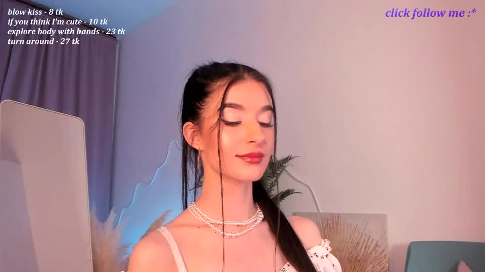 laura_coy Adult Chat August 7, 2026