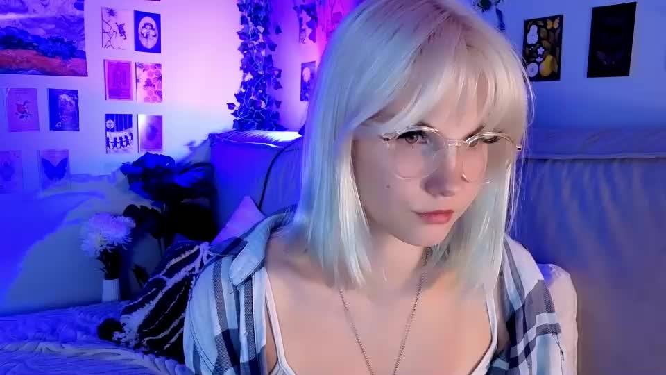 vanessaaustin Adult Chat August 7, 2026