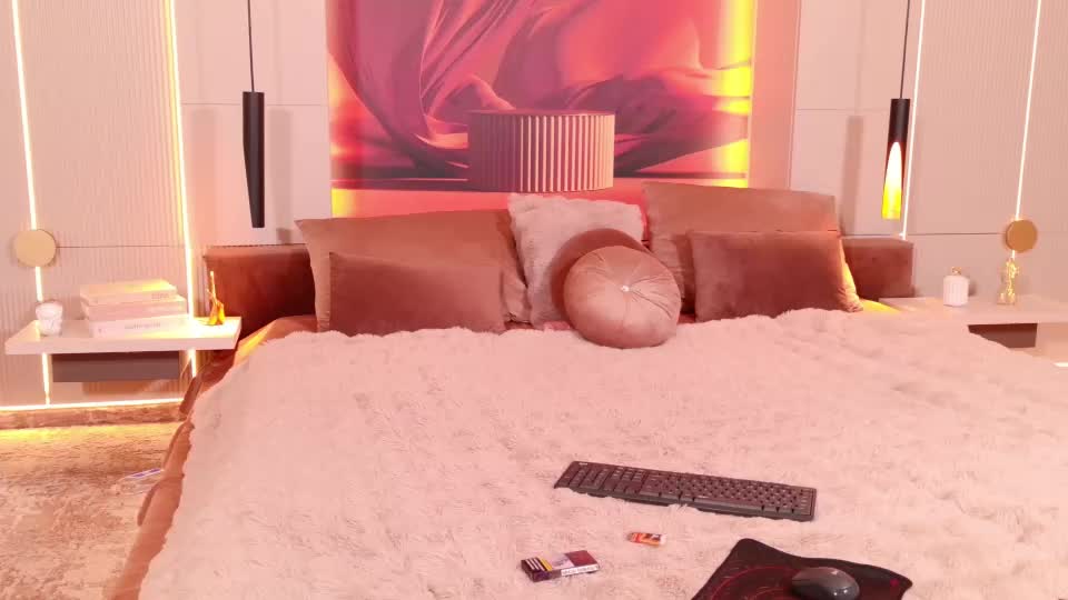 chloevee Adult Chat August 8, 2026