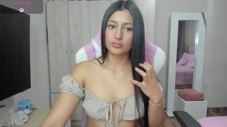 angiie_cute1 Adult Chat August 8, 2026