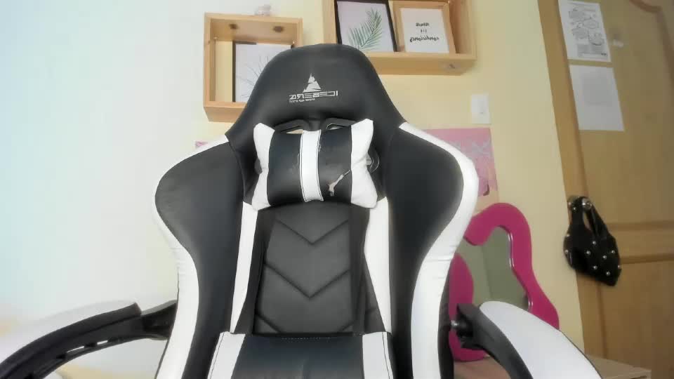 franchezcaa Adult Chat August 8, 2026