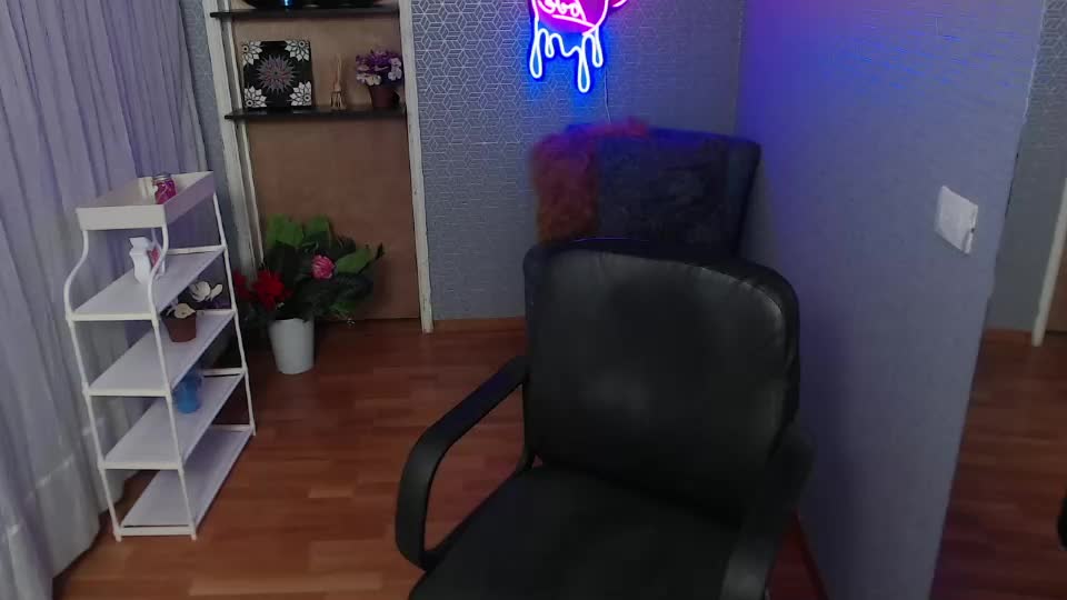nicolle_silva Adult Chat August 7, 2026