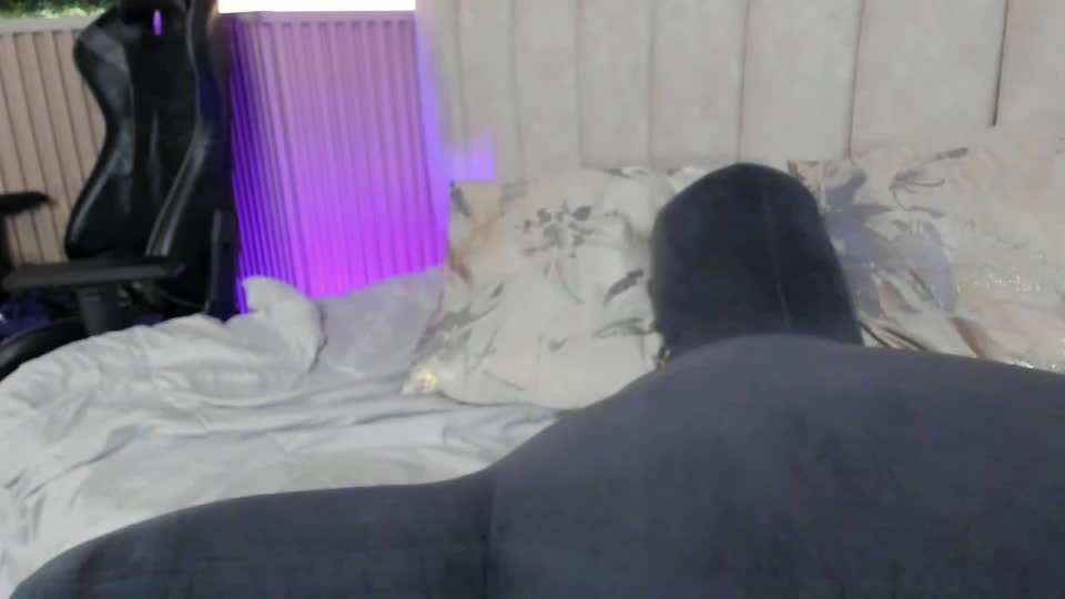 samysharky_ Adult Chat August 7, 2026