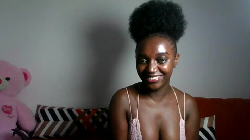 petite_asshley1 Adult Chat August 7, 2026
