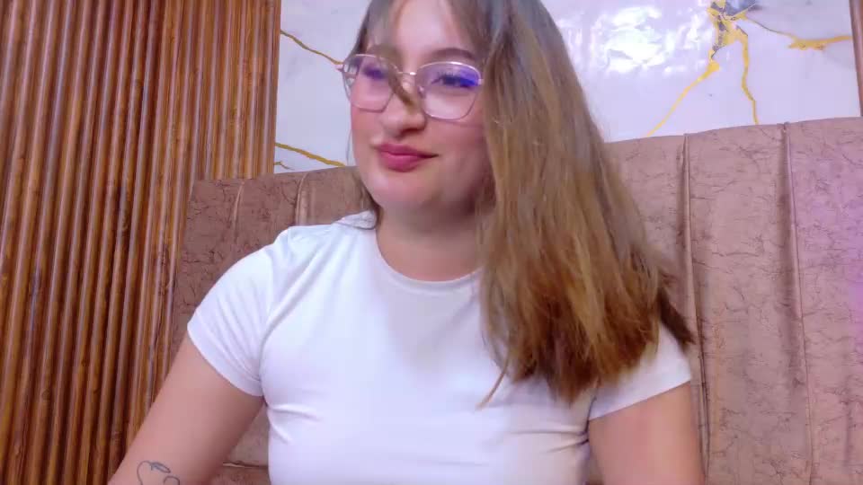 bunni_tay Adult Chat August 8, 2026