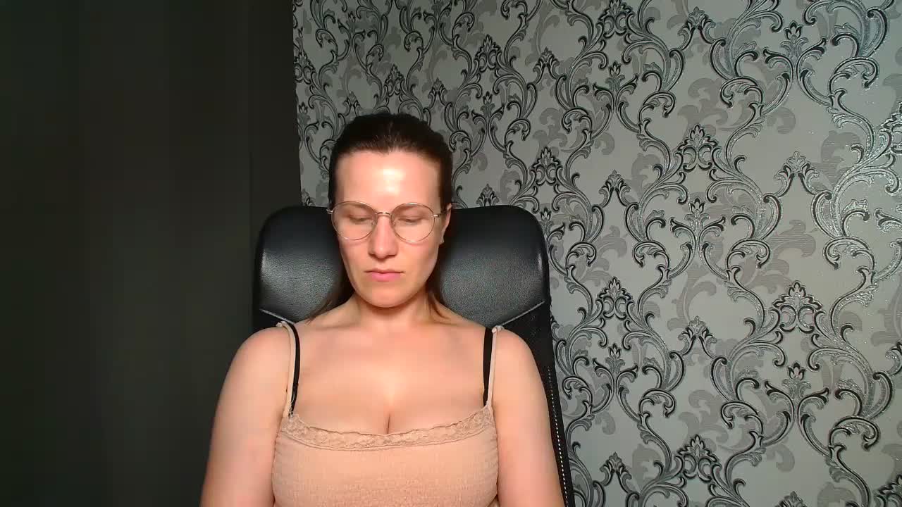 BellaKisss1 Adult Chat August 8, 2026