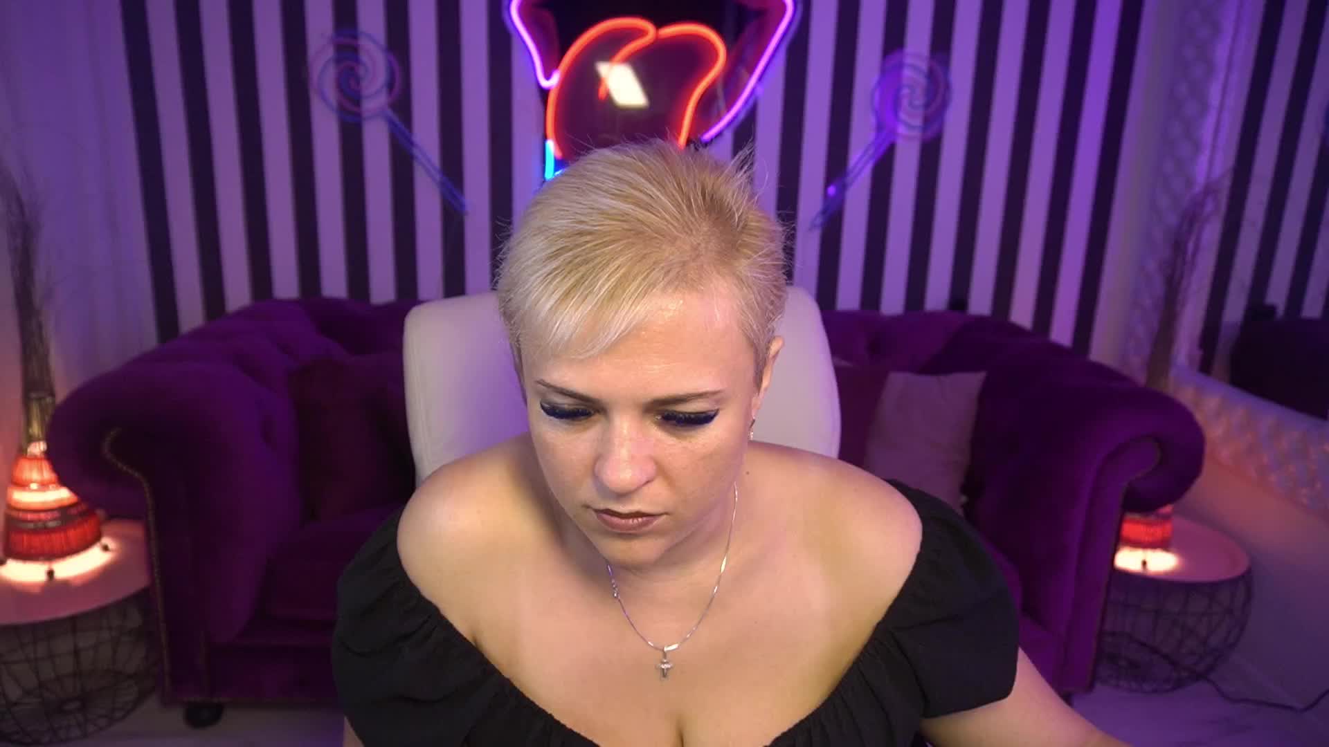 CrystalVibe Adult Chat August 8, 2026