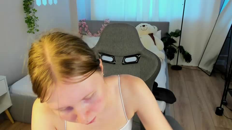 lilitiny Adult Chat August 8, 2026