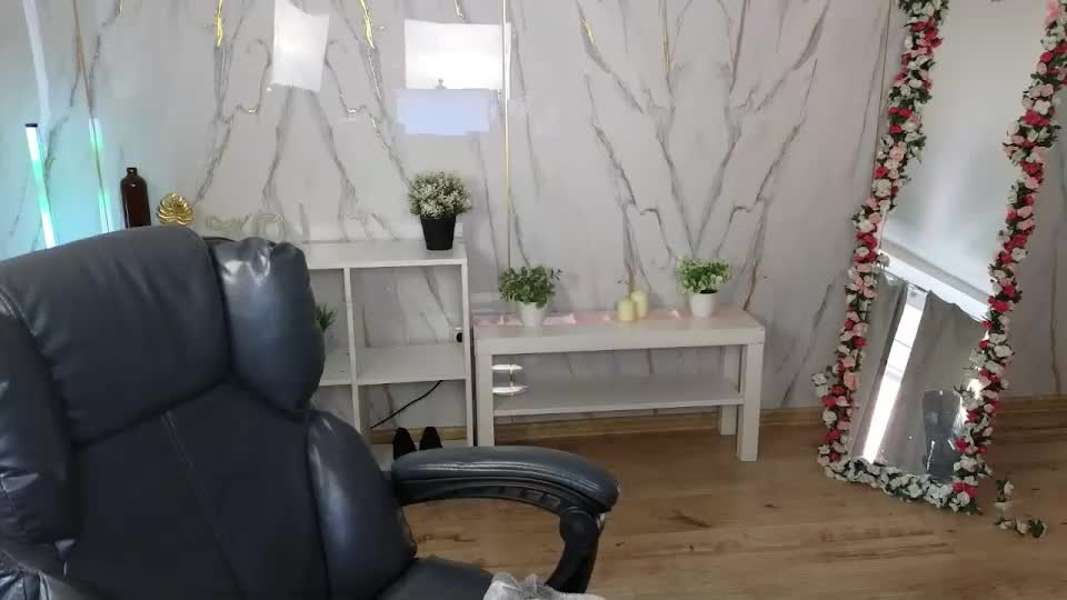 hollyy_pollyyyy Adult Chat August 8, 2026