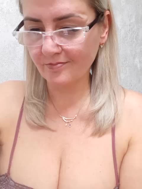 SexiestJess45 Adult Chat August 9, 2026