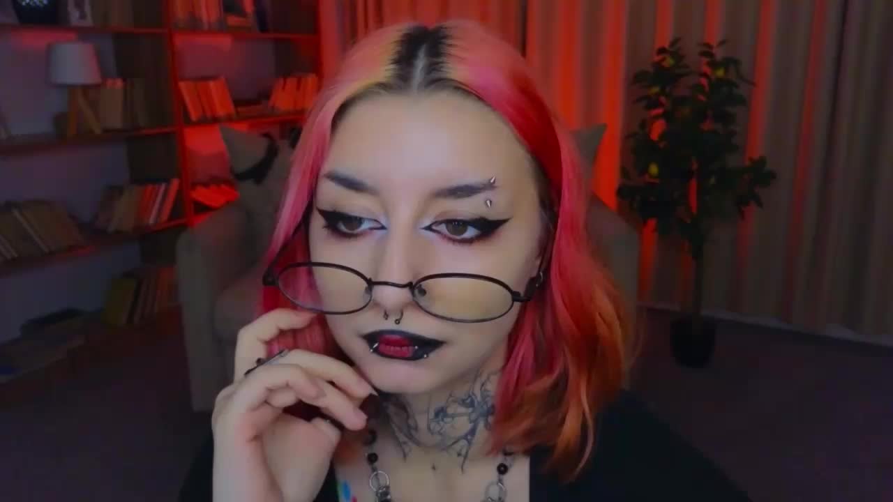 MistressMarcelline Adult Chat August 8, 2026