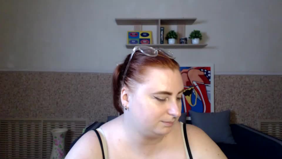 alicia_side_red Adult Chat August 8, 2026