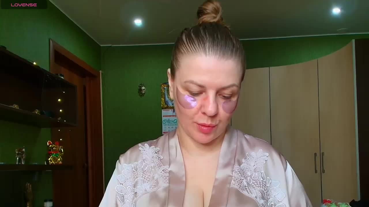 Veronika_Gold Adult Chat August 8, 2026
