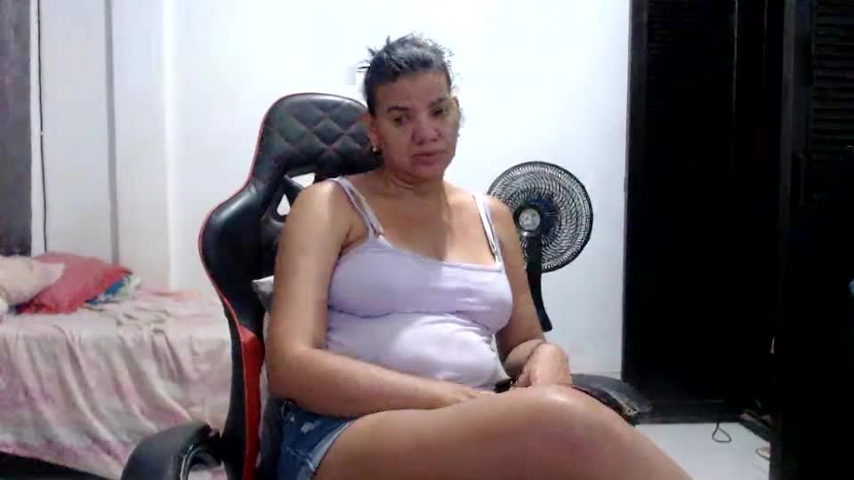 ariannaloovel Adult Chat August 9, 2026