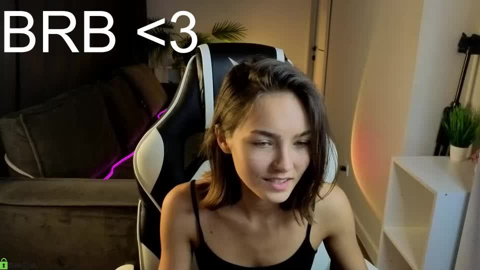 leslie_scottt Adult Chat August 9, 2026