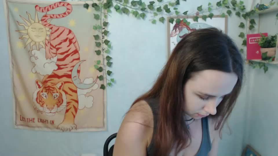 veryveryvery_shy Adult Chat August 10, 2026