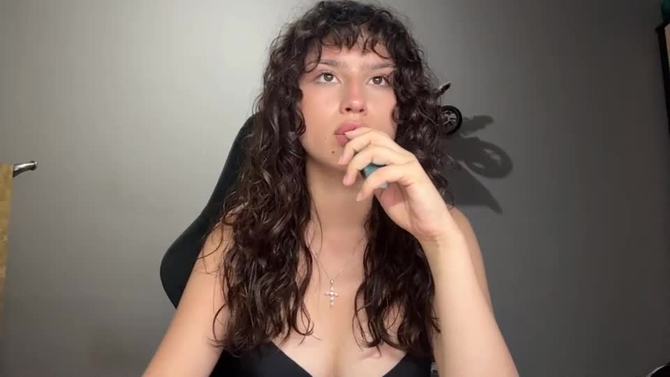 lovelladonaghe Adult Chat August 10, 2026
