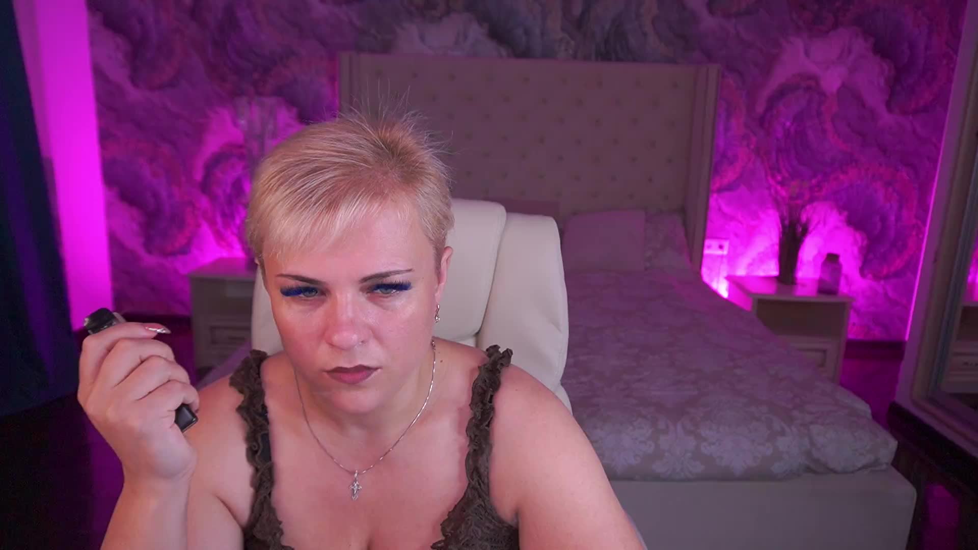 CrystalVibe Adult Chat August 10, 2026