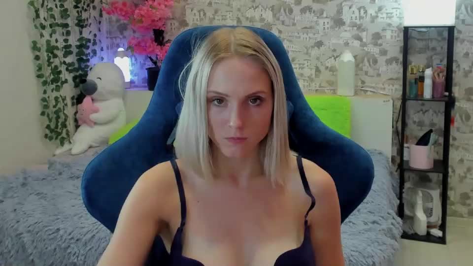 gina_lovelyy Adult Chat August 10, 2026