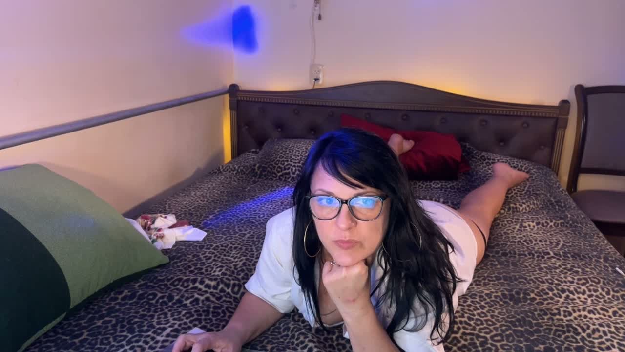 OxiXLove Adult Chat August 10, 2026