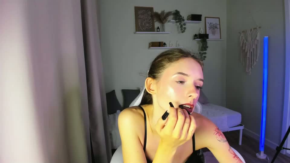 annaoddy Adult Chat August 10, 2026