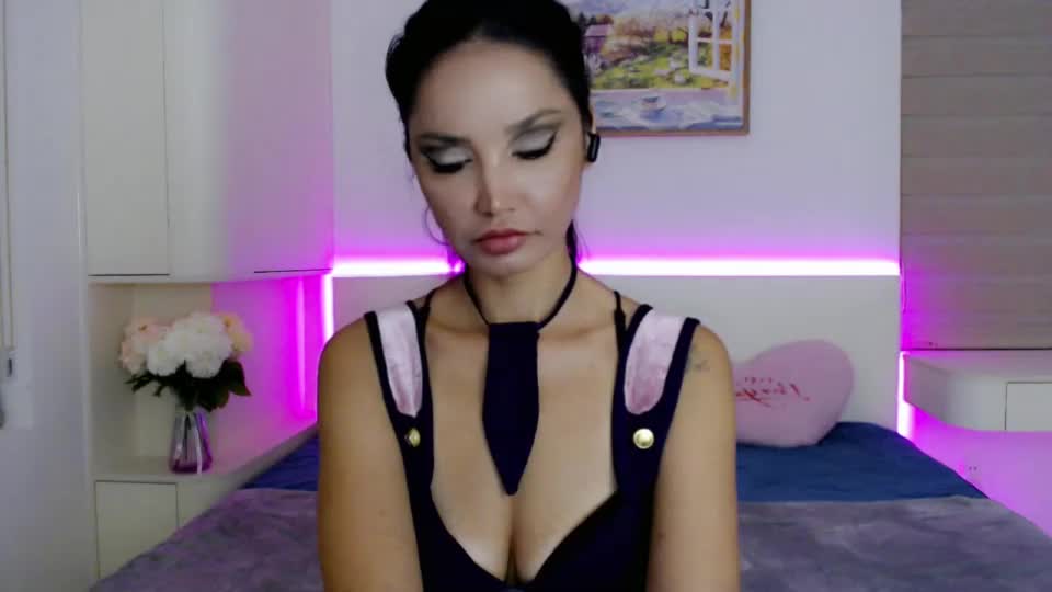 ohmy_linda Adult Chat August 11, 2026