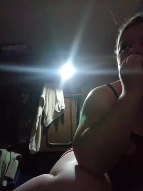 Vikki3011 Adult Chat August 11, 2026