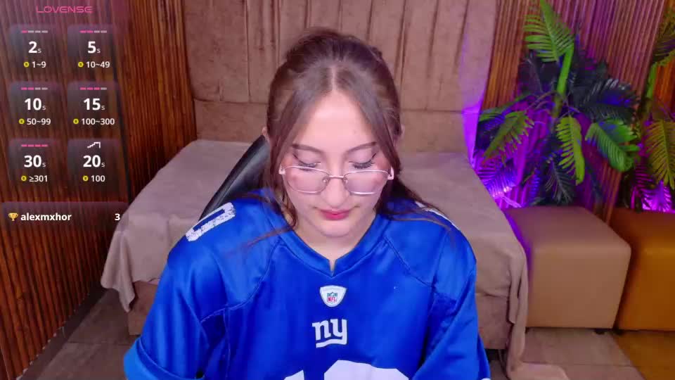 bunni_tay Adult Chat August 10, 2026