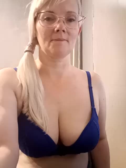 Sweetie454 Adult Chat August 10, 2026