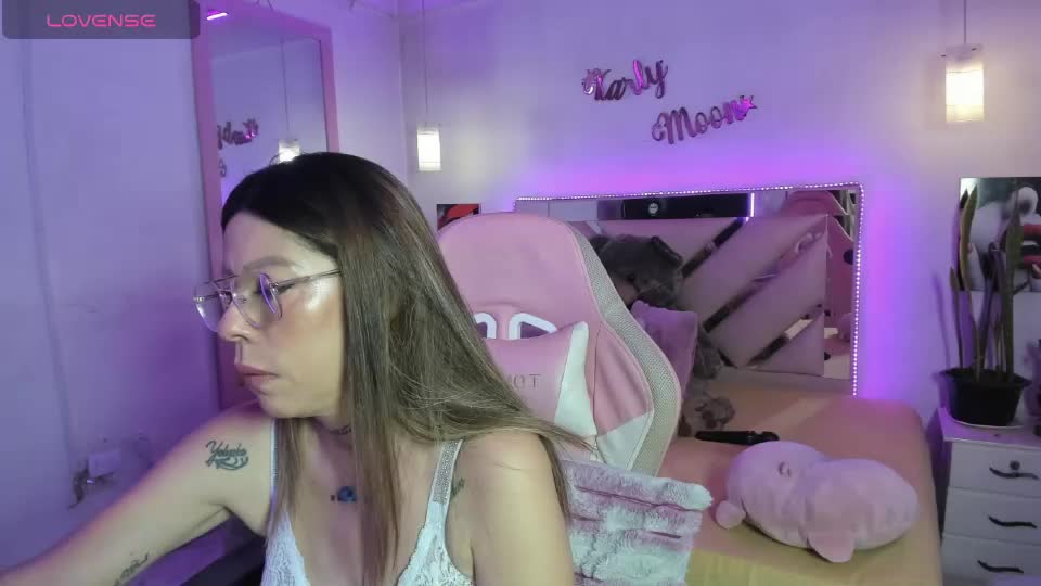 karly_moonn Adult Chat August 10, 2026